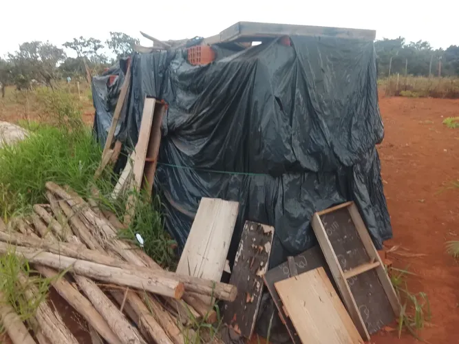 Vende 2,500 tijolos baiano