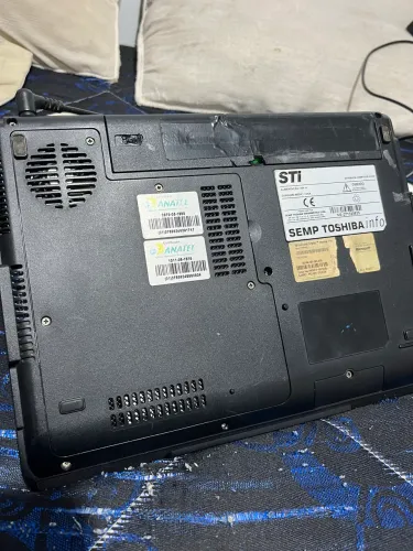 Vendo um Notebook STI Usado 