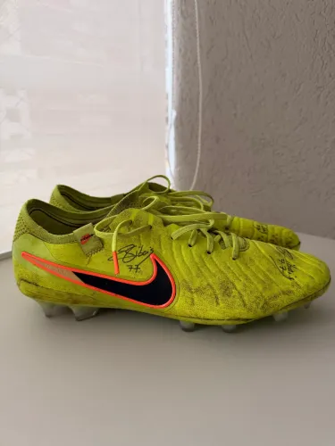 Chuteira Nike Tiempo