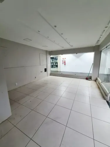 BARRA LOJA COMERCIAL + MEZANINO, AMPLA COM 70M, E EXCELENTE LOCALIZAÇÃO E ÁREA NOBRE