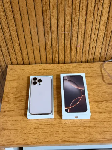 iPhone 16 pro Max 256 gb impecável