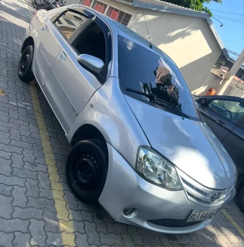 Toyota Etios XS Sedan 1.5 Flex 16V 4P Mec. 2014