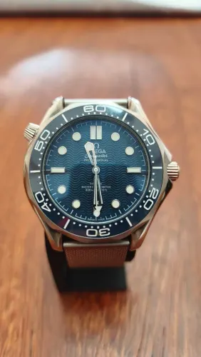 Omega automático linha Premium, estilo 007 - tampa fundo em cristal