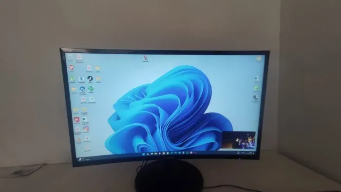 PC GAMER RYZEN 5 3500X + GTX1650 4GB MONITOR ULTRA WIDE CURVO 27"