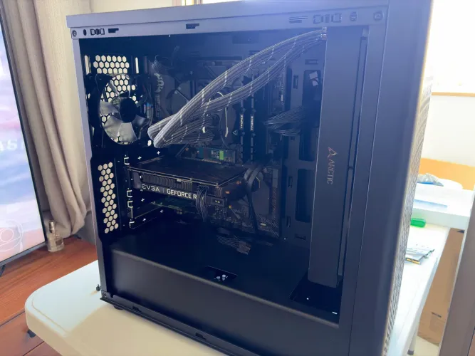 PC Gamer Ryzen 7 5800X3D + RTX 3060 12GB
