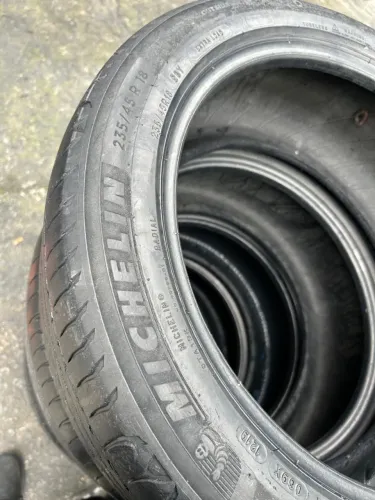 Pneus 235/45/18 michelin primacy por 350$ os 2 instalados