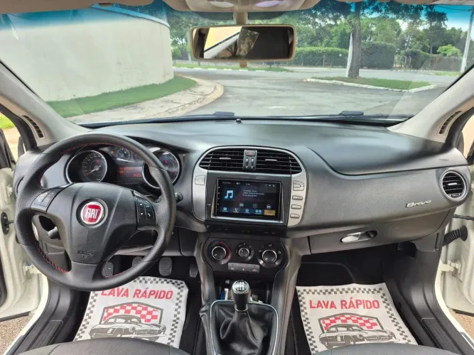 Fiat Bravo Essence 1.8 Flex 16V 5P 2012