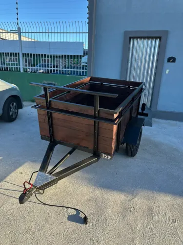 Carretinha nova emplacada reboque