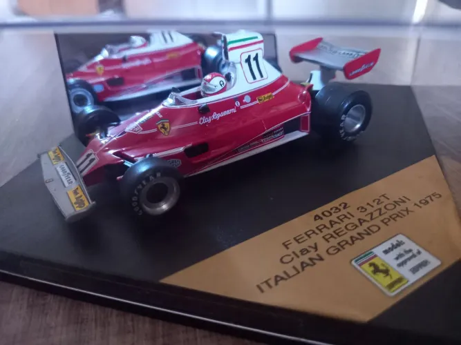 Miniatura F1 Ferrari 312T Clay Regazzoni 1:43