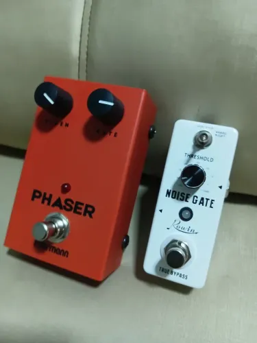 Kit Pedals Guitarra: Phaser Fuhrmann + Noise Gate Rowin (Estado de Novo)