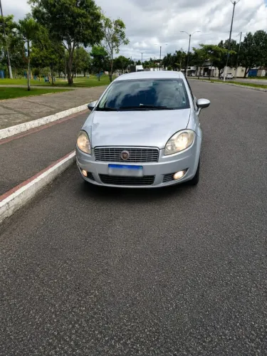 Fiat Linea Essence Dualogic 1.8 Flex 16V 4P 2012