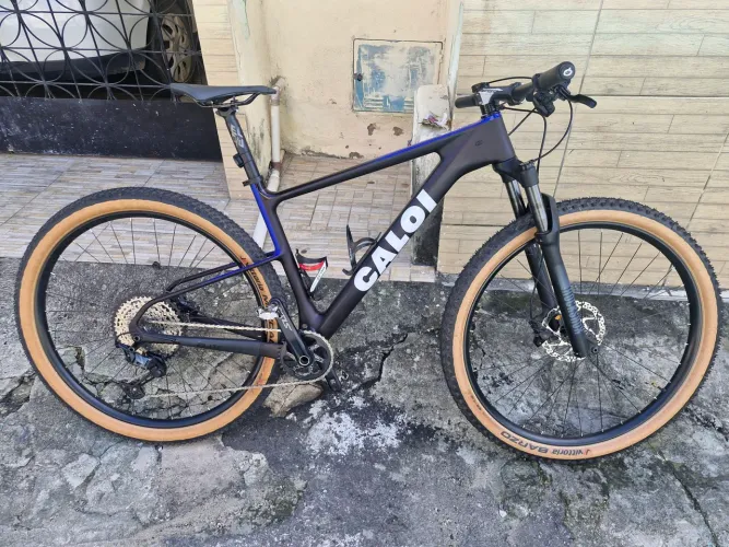 Bicicleta Caloi Elite Carbon