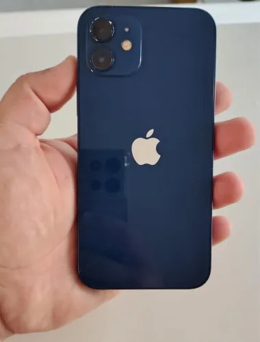 Troco iPhone 12 Azul 128GB - por Android Preferência por (Motorola).