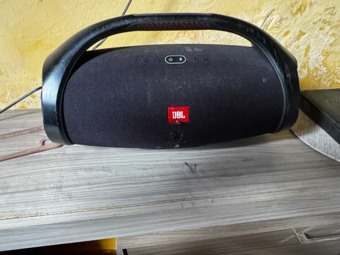 Vendo Jbl bom Box 2
