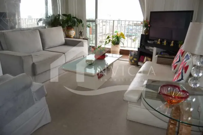 MARAVILHOSO TRES QARTOS COM UMA SUITE E DUAS VAGAS NA ESCRITURA EM COPACABANA!!