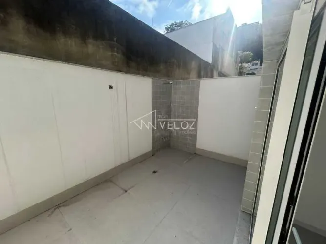 Studio : / Residencial / Gávea