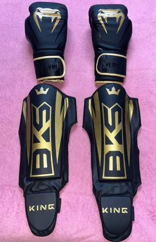 Luvas Venum box Muay Thai profissional + Caneleira kickboxing