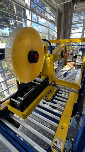 FECHADORA DE CAIXAS COM FECHADOR DE ABAS AUTOMATICO