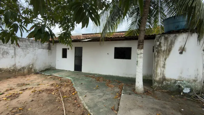 Oportunidade em Ipioca: Casa em terreno de 200m² próximo à praia