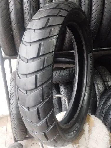 Pneu de moto 120/80-18  Metzerler 