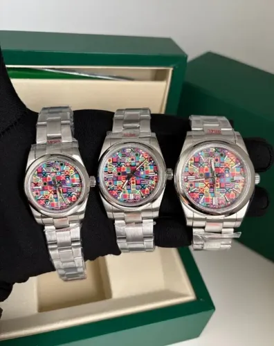 Rolex Oyster Perpetual com o mostrador multicolorido "Jubilee Motif"