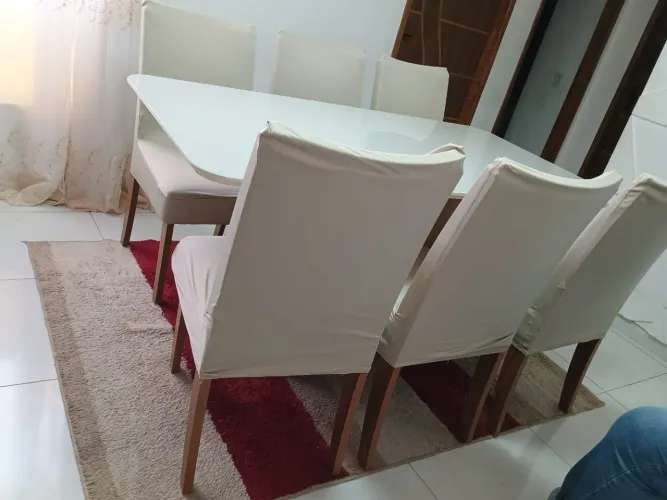 Mesa 6 cadeiras estado de Nova