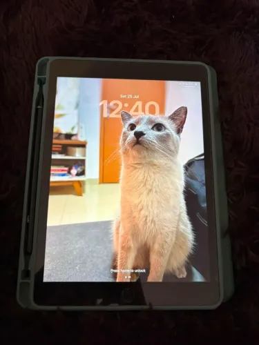 Vendo IPAD 9° GERAÇÃO 64GB COM CANETA E TECLADO