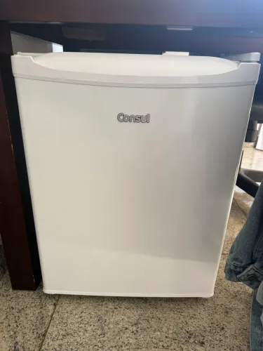 Frigobar cônsul 76L perfeito