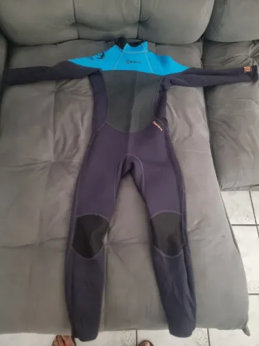 Roupa de natação infantil