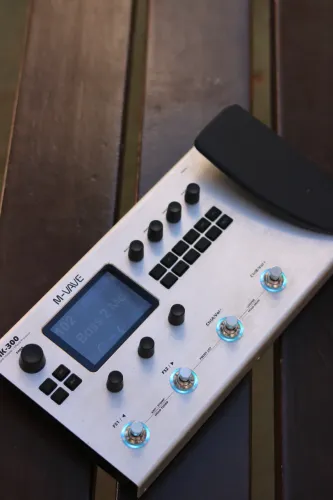 Pedaleira M-Wave MK- 300