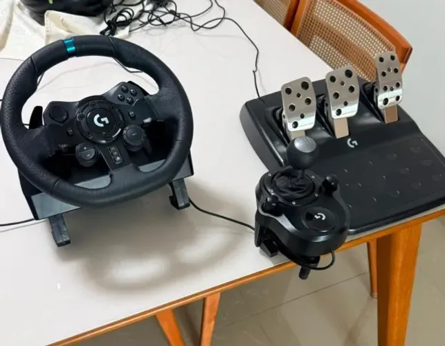 Volante Logitech G923 + Câmbio (Shifter) - Perfeito para PS5/PC