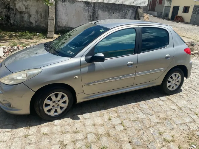 Peugeot 207 XR Sport 1.4 Flex 8V 5P 2012
