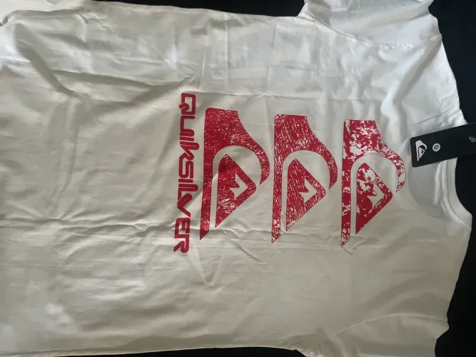 VENDO CAMISA QUIKSILVER