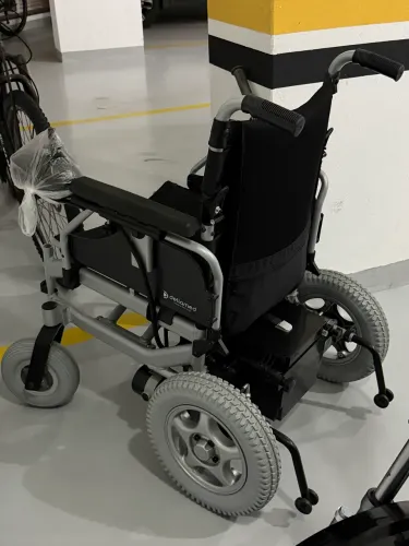 Cadeira de roda elétrica