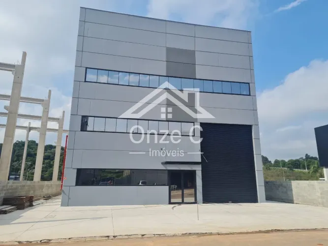 Galpão/Depósito/Armazém e 5 banheiros para Alugar Arujá/SP