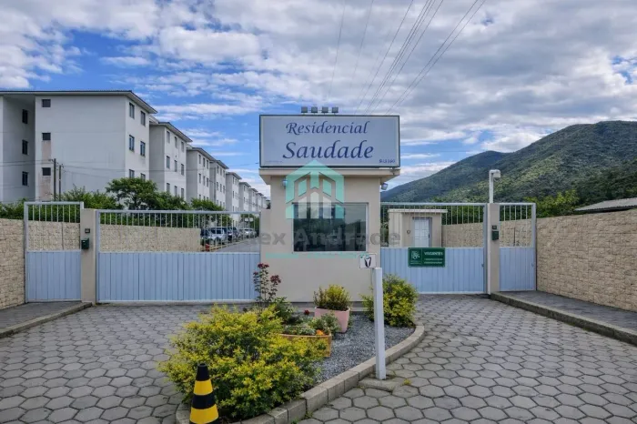 Apartamento à Venda em Biguaçu com 2 Dormitórios e 47,73m²