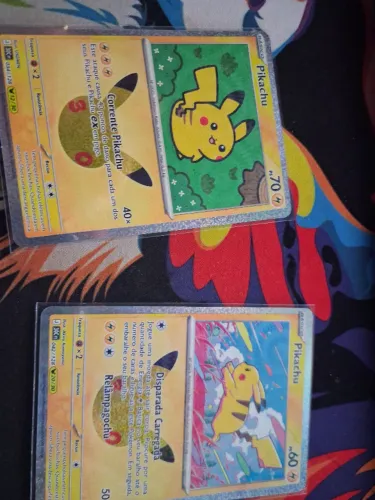 Pikachus 042/128 e 034/128