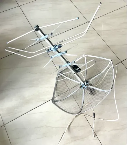 Antena de Tv externa de alumínio