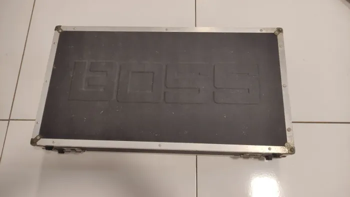 Hard case Boss para pedais.