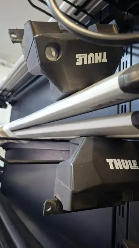 Par de Rack Thule Wingbar Evo Nissan Kicks Longarina integrada