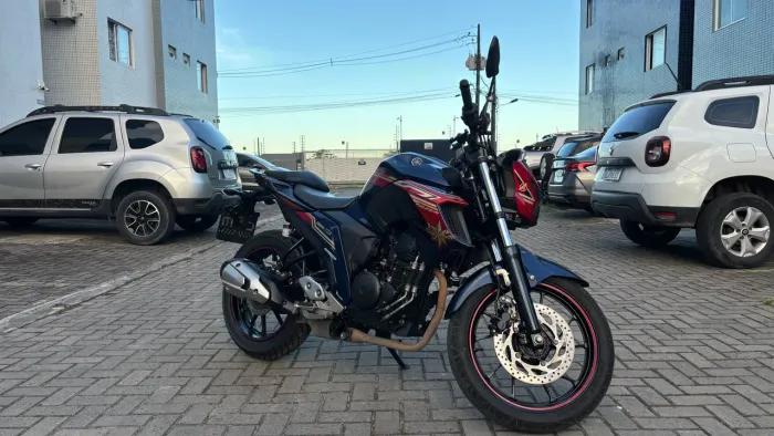 Yamaha FZ25 250 Fazer Capitã Marvel Flex 2023