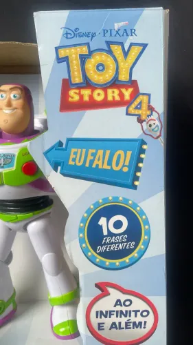 buzz lightyear fala em português