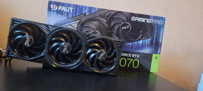 Placa de vídeo RTX 5070 GamingPro OC 12 GB GDDR7