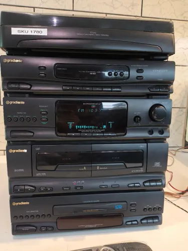 Sistema de som Gradiente NS-657 COM TOCA DISCO / LEIA A DESCRIÇÃO/ RARO