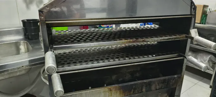 Churrasqueira  para espetinho 