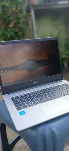 Notebook Acer 3 conservado