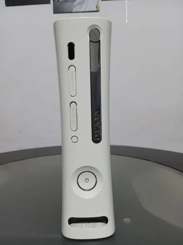 Xbox 360 fat sem controle e sem jogo acompanha fonte original maís esta queimada