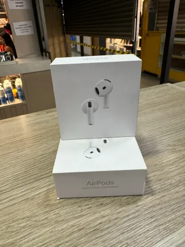 Apple AirPods 4 com cancelamento de ruído Lacrado