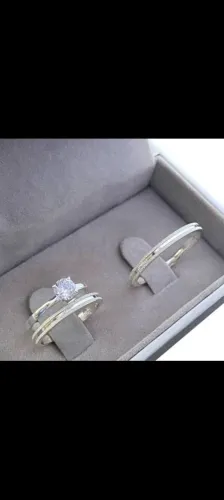 Conjunto de Alianças em Prata diamantada com friso