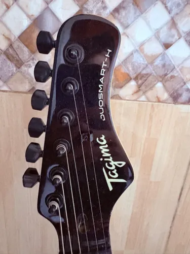 Guitarra tagima duo smart-H 2025 com amplificador imbuído!!